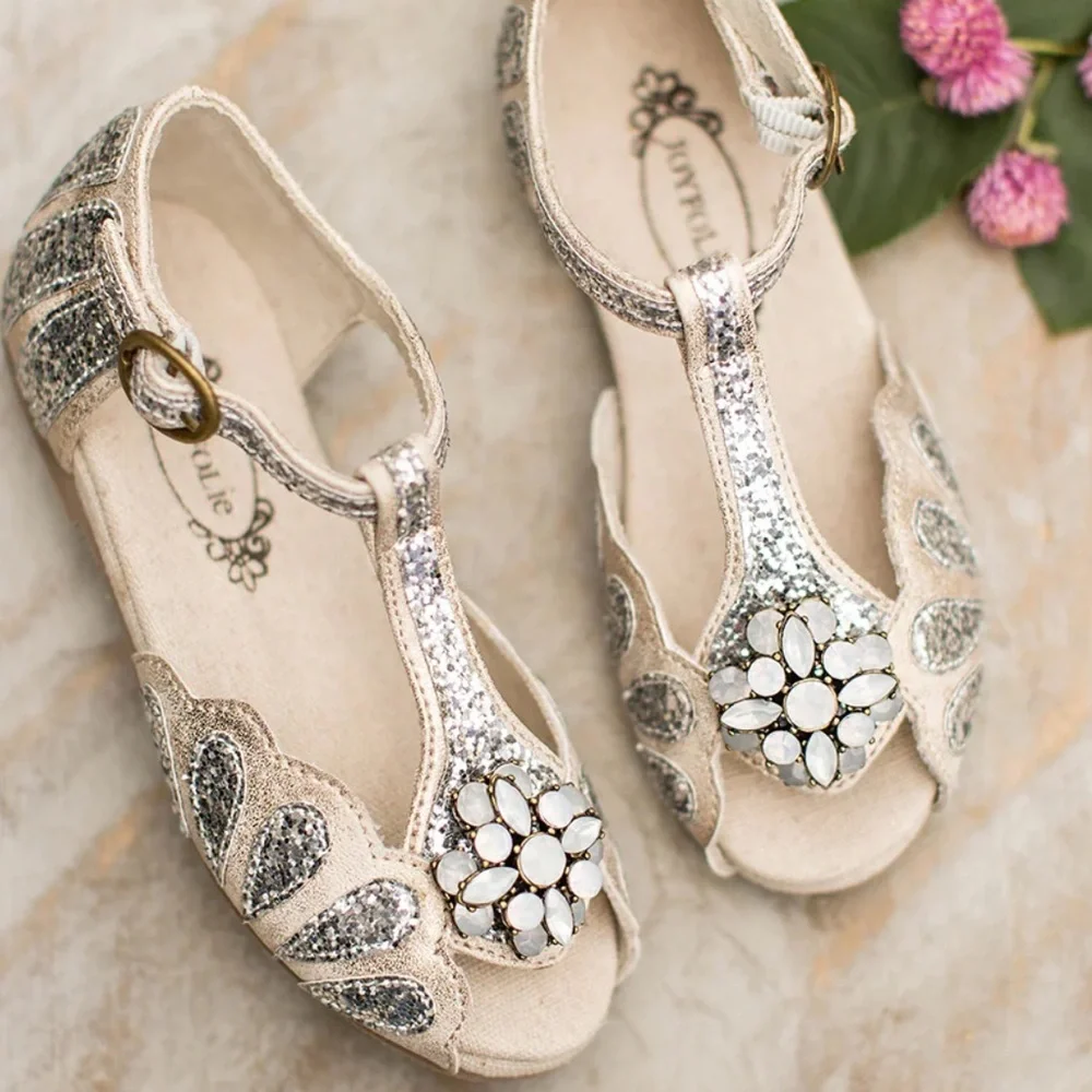 Joyfolie Mari Studded Flats in Silver Sz 5 Years Girls Youth